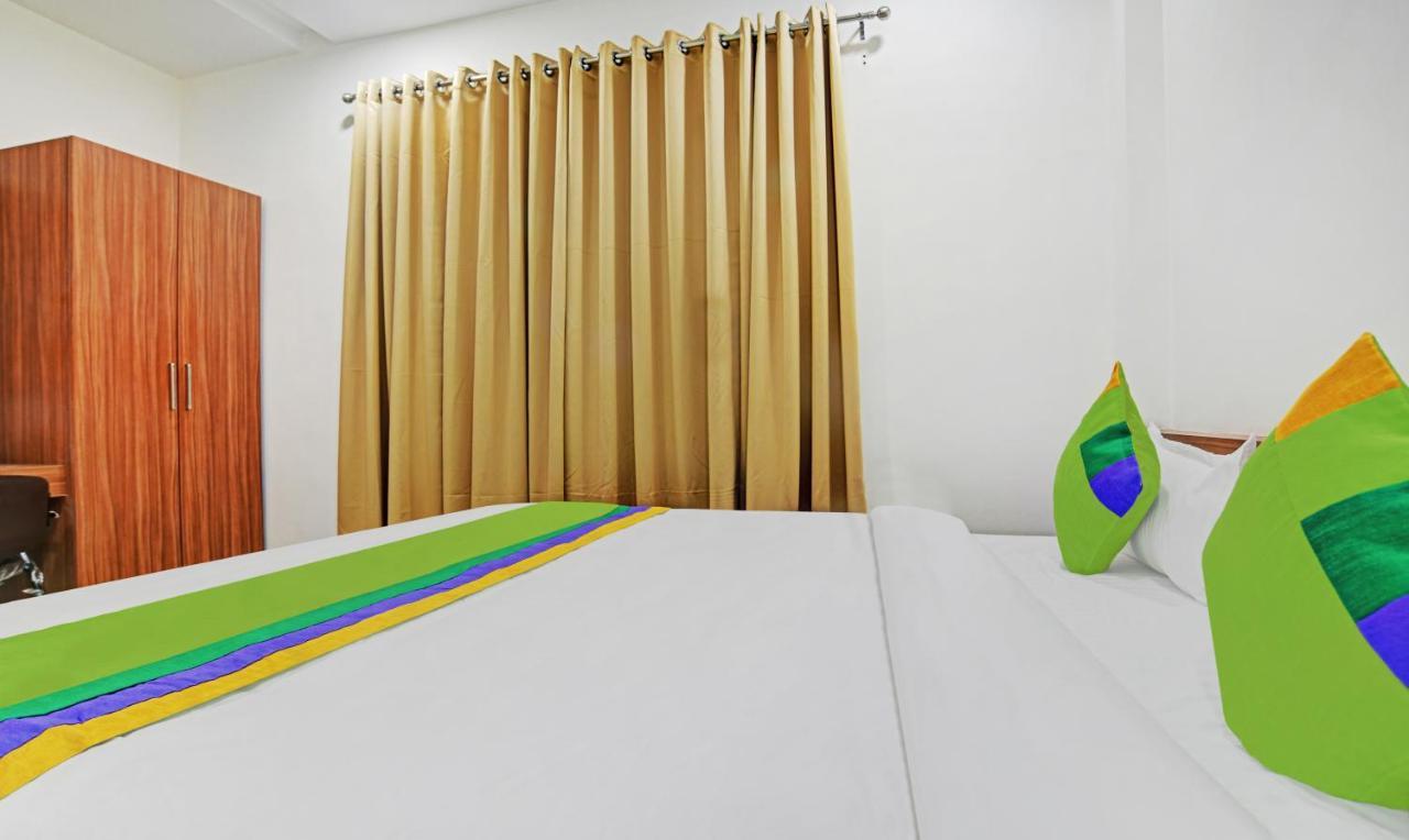 Treebo Shivaay Hotel อินดอร์ ภายนอก รูปภาพ