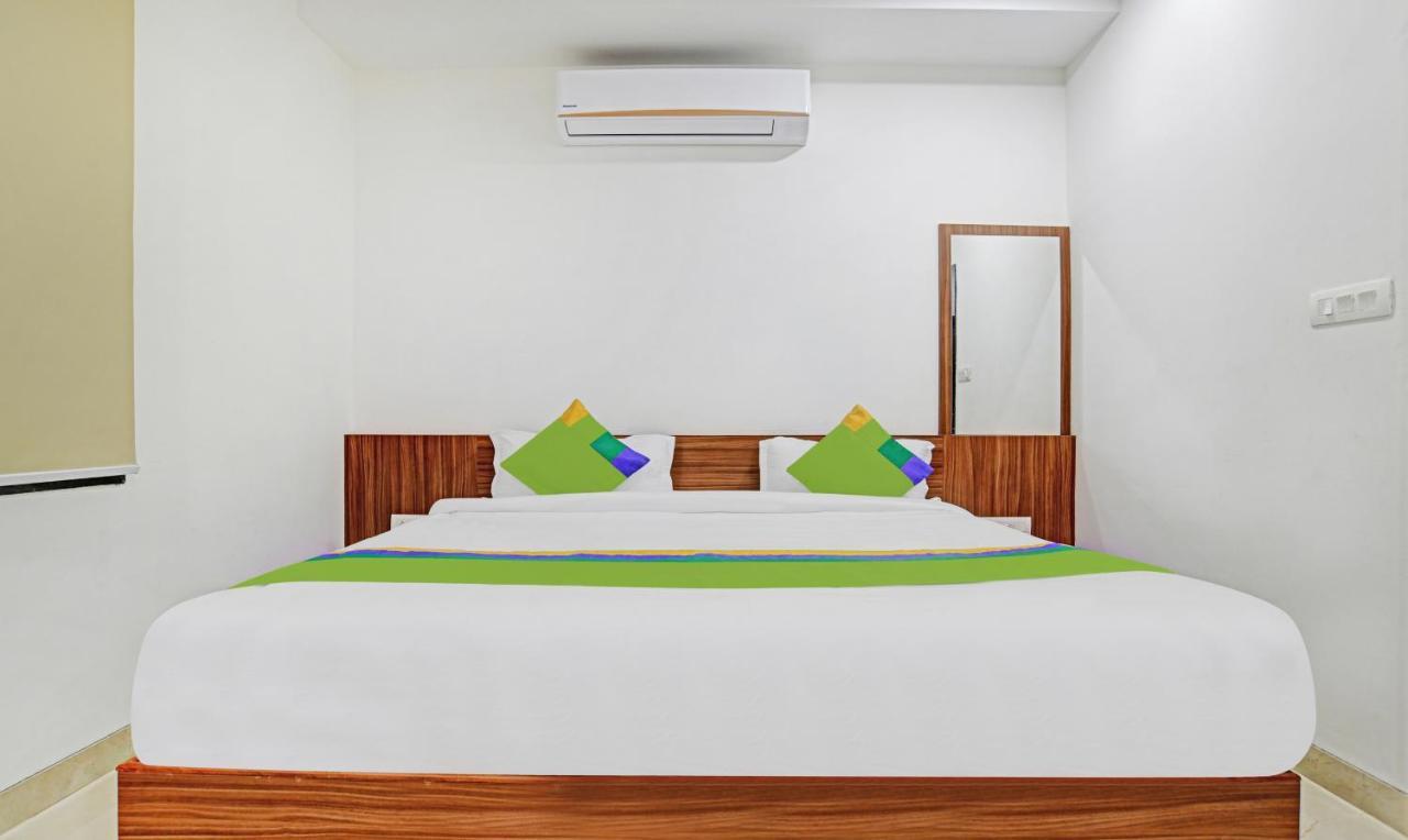 Treebo Shivaay Hotel อินดอร์ ภายนอก รูปภาพ