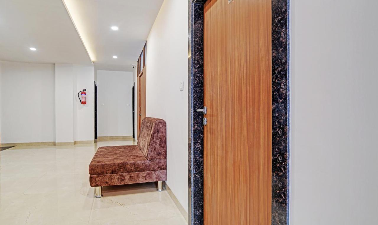 Treebo Shivaay Hotel อินดอร์ ภายนอก รูปภาพ
