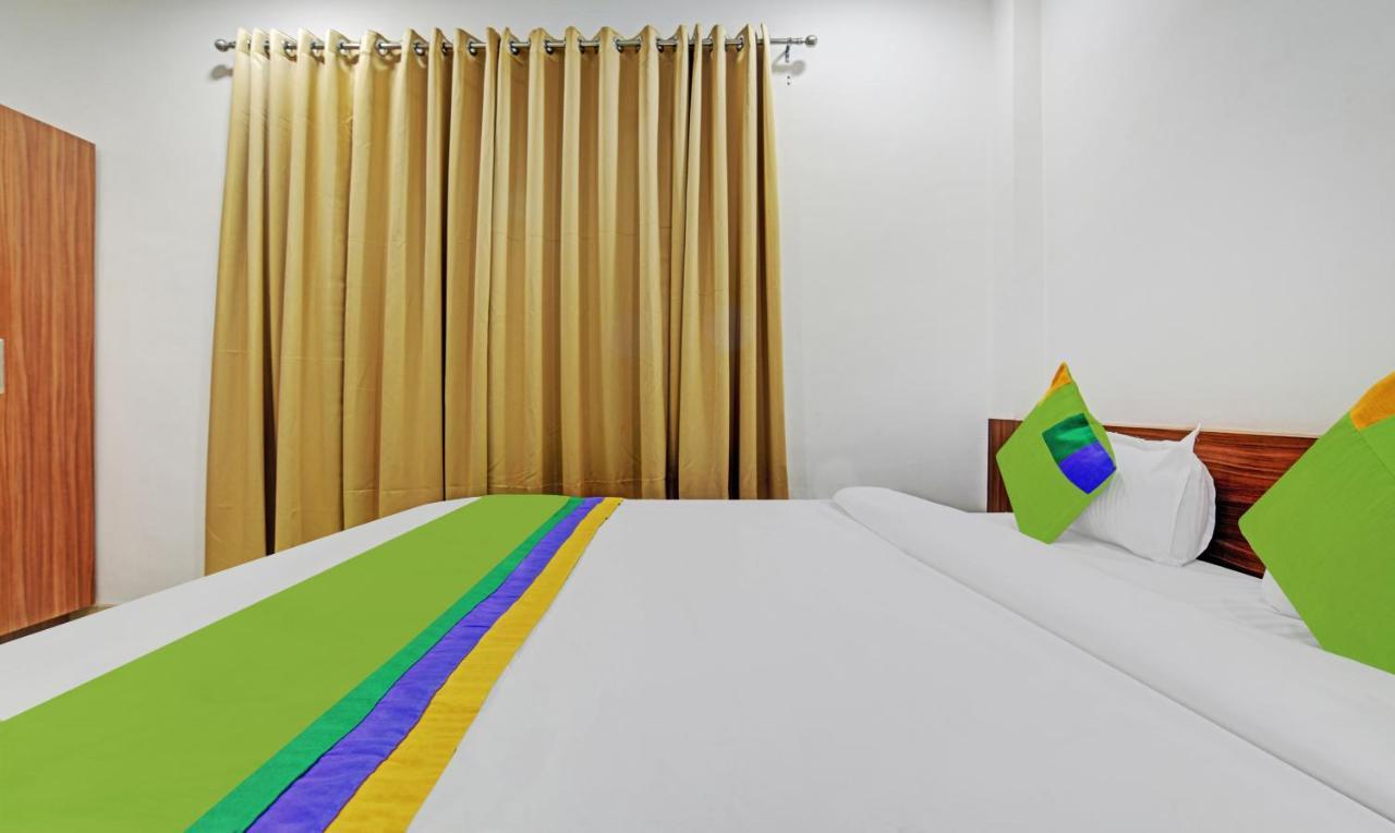 Treebo Shivaay Hotel อินดอร์ ภายนอก รูปภาพ