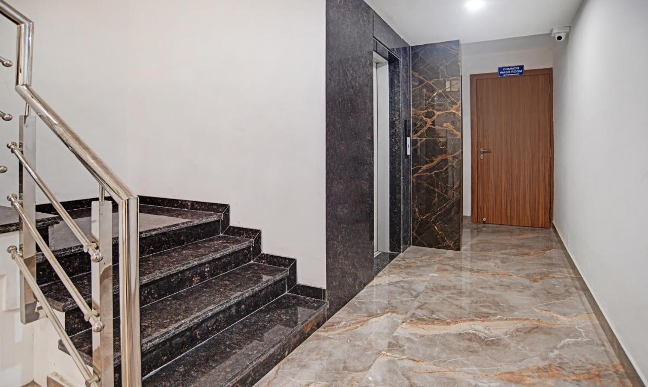 Treebo Shivaay Hotel อินดอร์ ภายนอก รูปภาพ