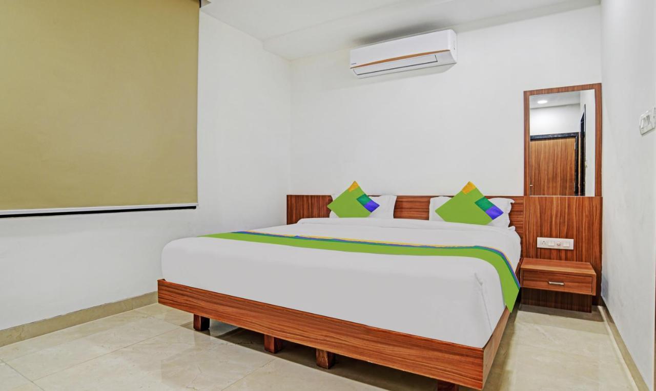 Treebo Shivaay Hotel อินดอร์ ภายนอก รูปภาพ